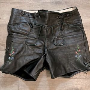 Vintage Women’s Lederhosen leather shorts
